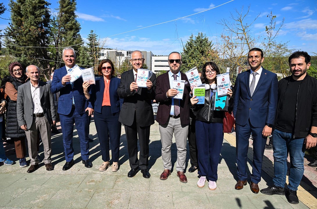 KOÜ de Ağaçlar Kitap Açtı